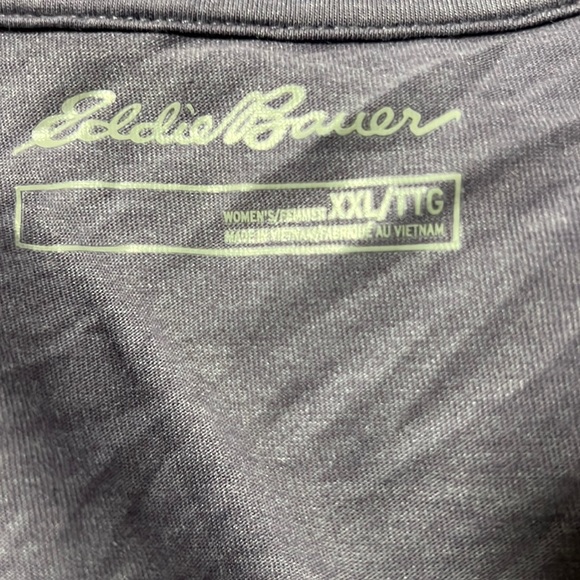 ⭐️3/$30⭐️Eddie Bauer, long sleeve V-neck shirt - Picture 7 of 8